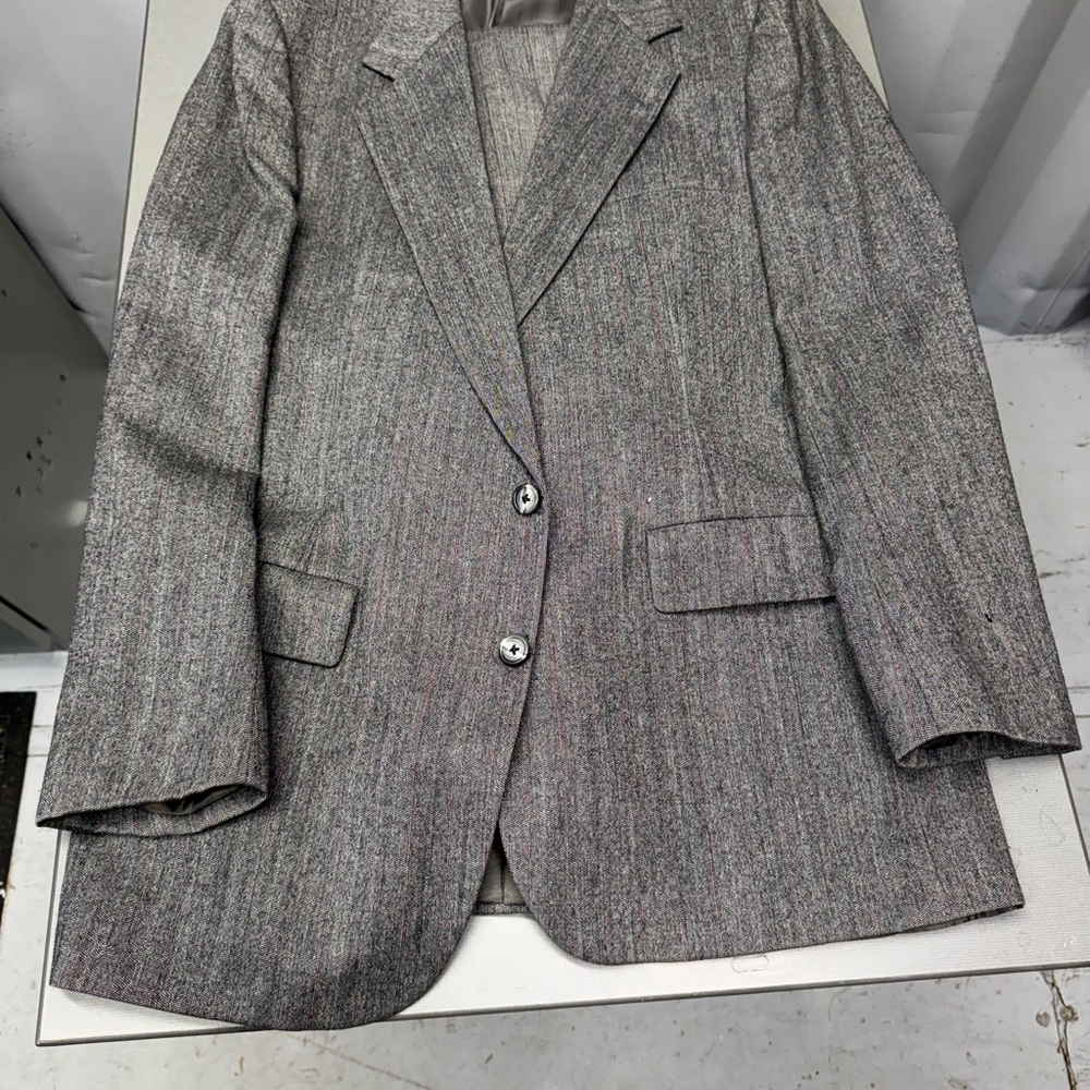 Assorted Men's Suits Collection (42Reg 36x29) - Picture 6 of 16